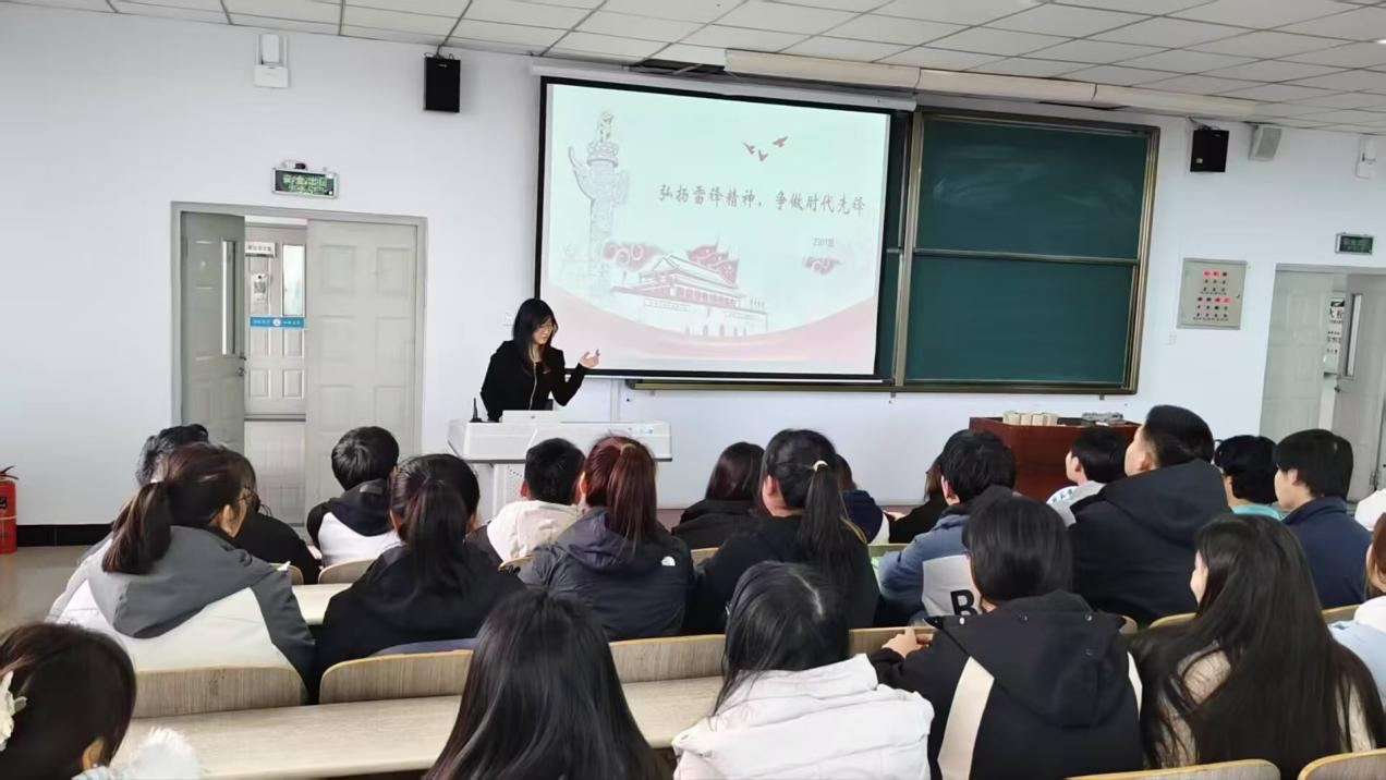 化学学院开展“弘扬雷锋精神，争做时代先锋”系列活动
