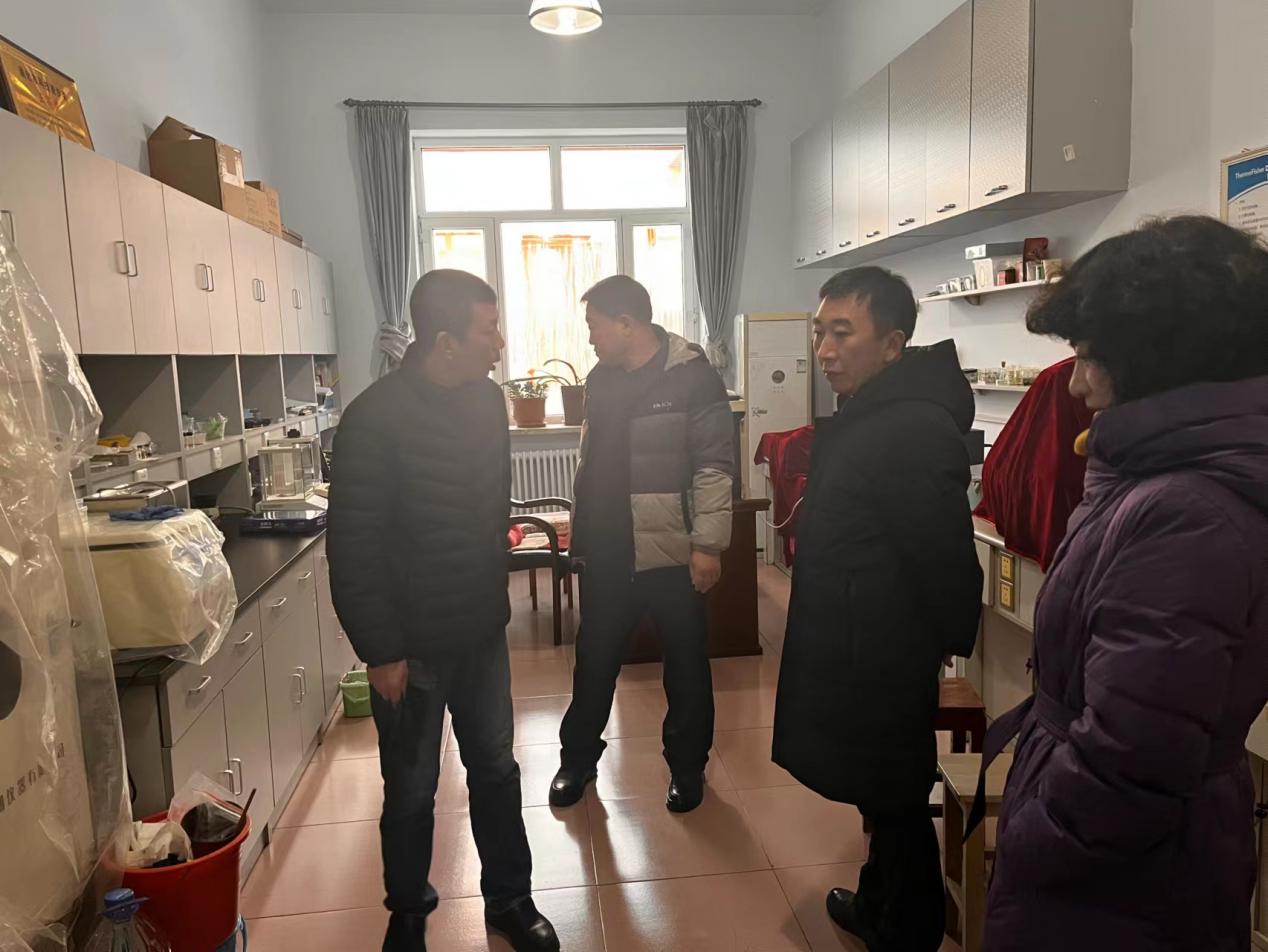 化学学院开展实验室安全检查